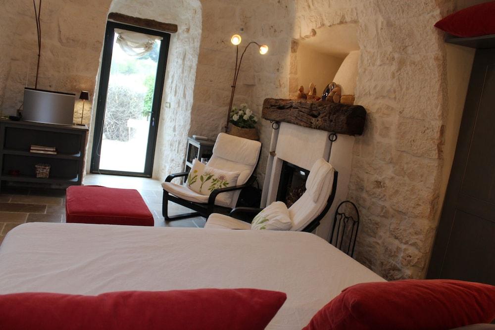 Ostuni Trullo Fiabesco con Piscina