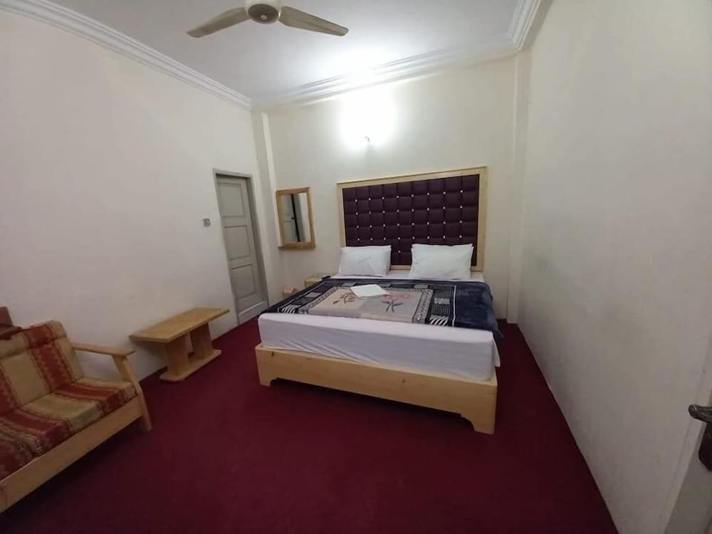 FR Darya E Swat Hotel