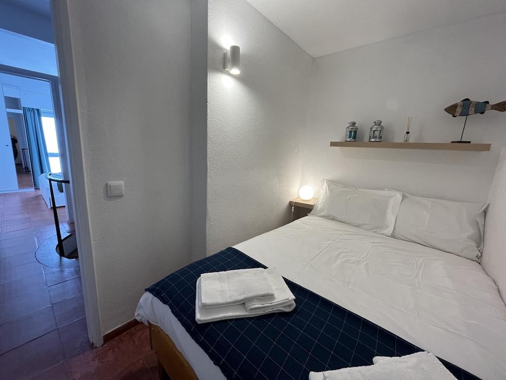 Amazing Sesimbra Duplex by the beach