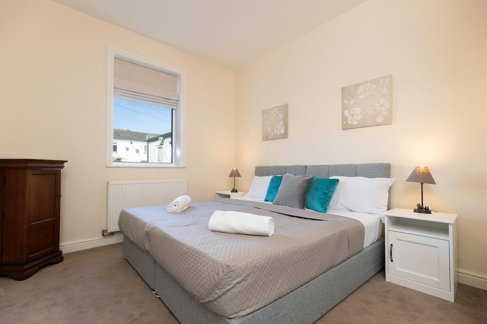 HC Property - Durham House