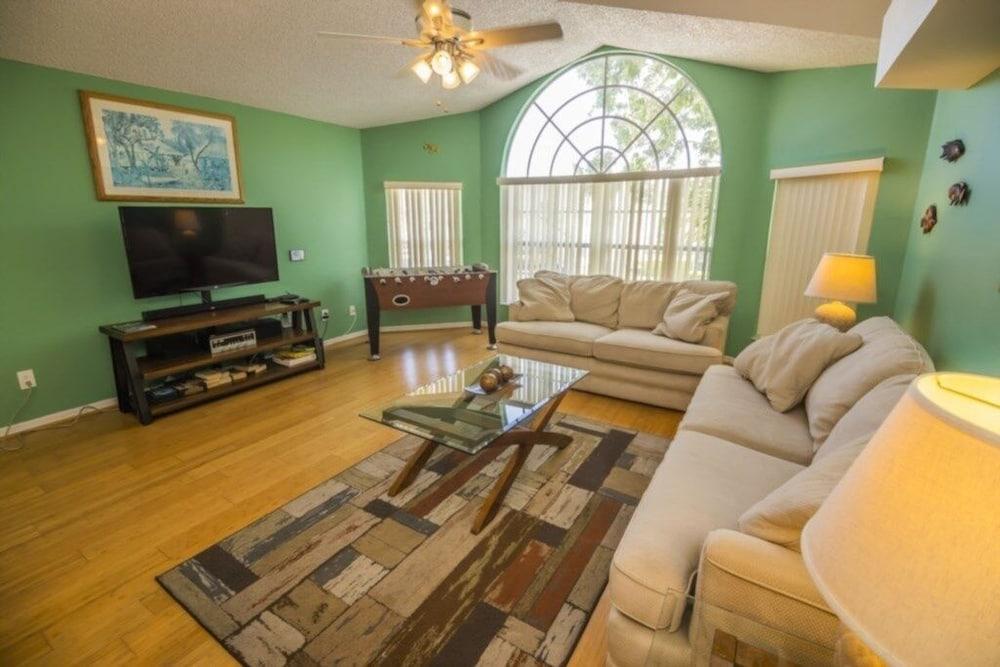 Lb030 3 Bedroom Condo by Redawning