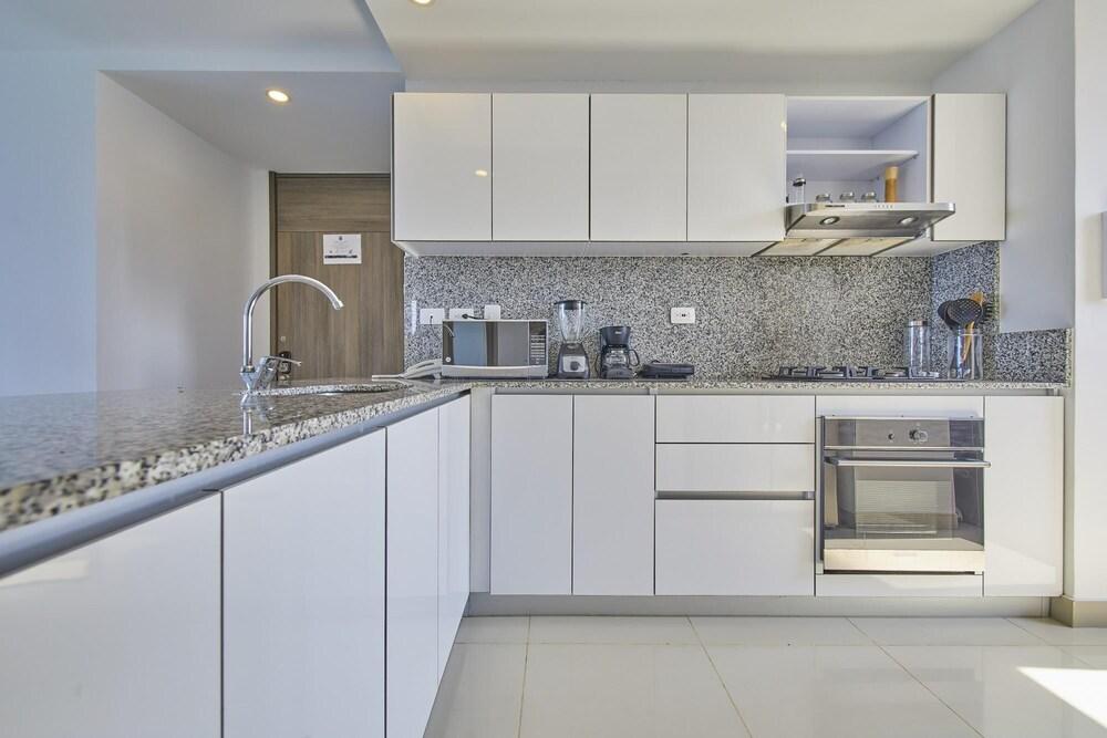 Beachfront Paradise With Outstanding Sunset Views