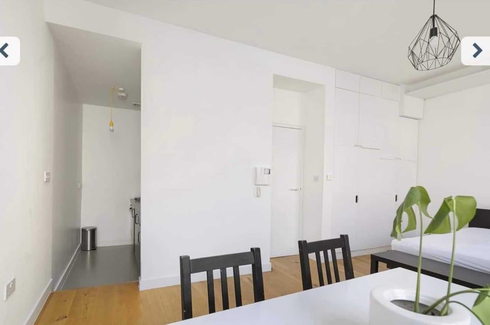Contemporary Studio Near Spitalfields Market