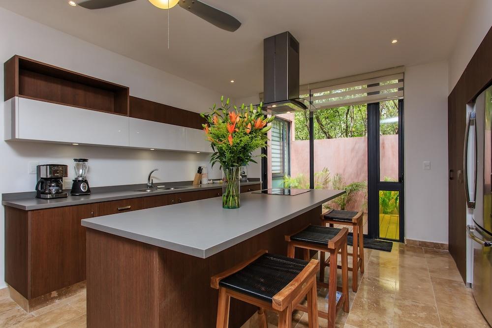 Vibrant Condo in Nature with Pool