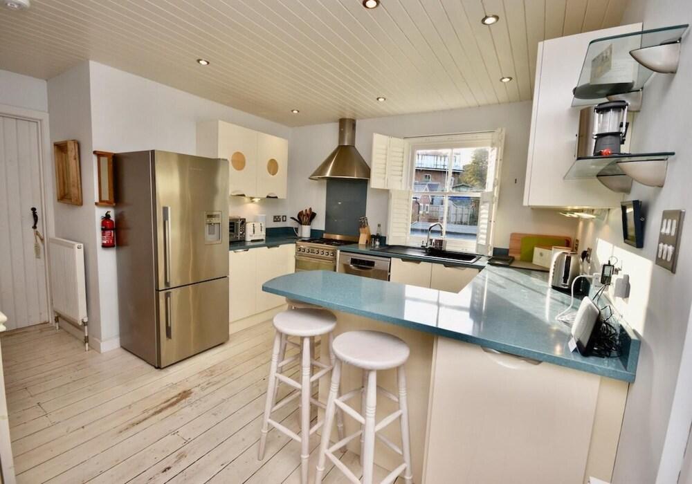 The Boathouse Seagrove Bay