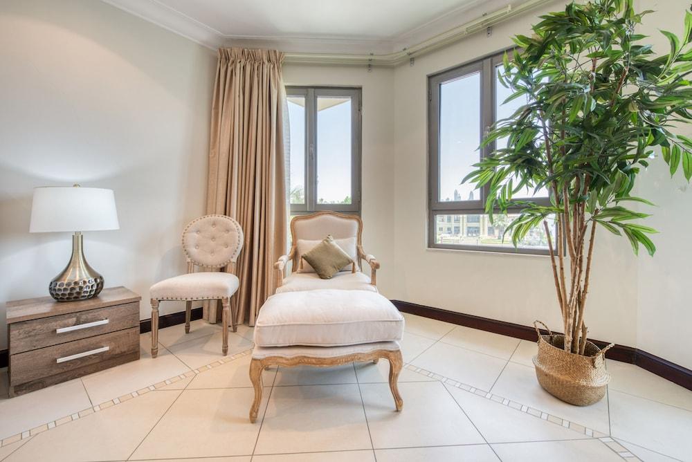 Maison Privee - Frond Villa K