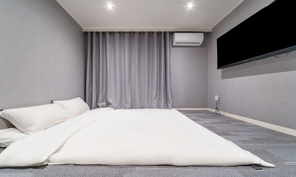 Hotel Seven Step Bupyeong