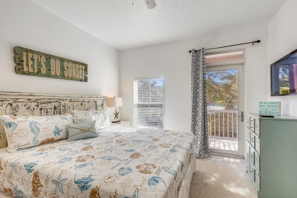 Casa Del Mar by Book That Condo