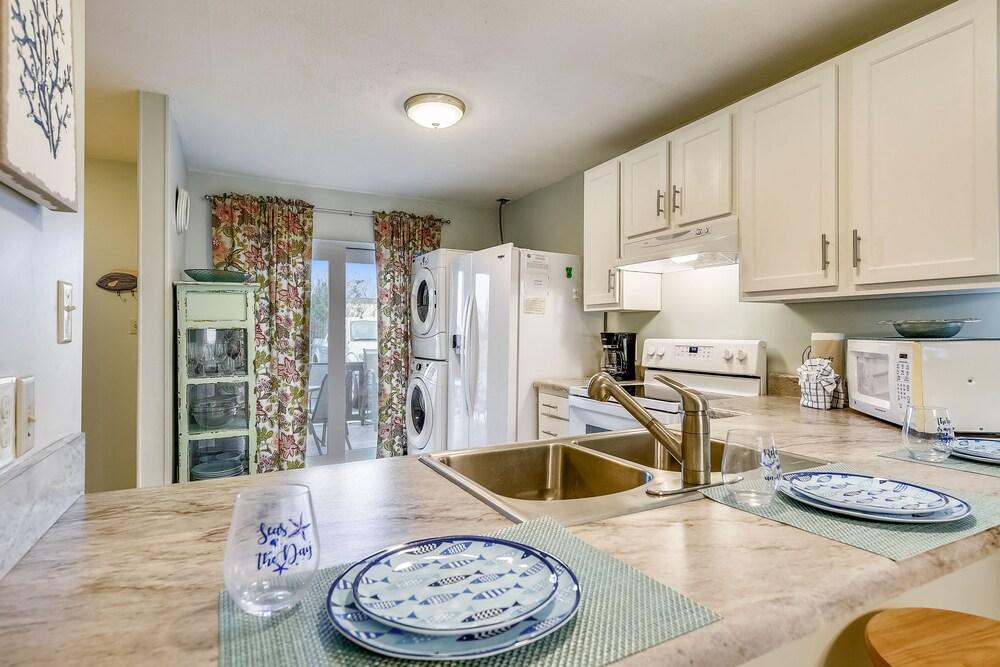 Largo Mar by Book That Condo