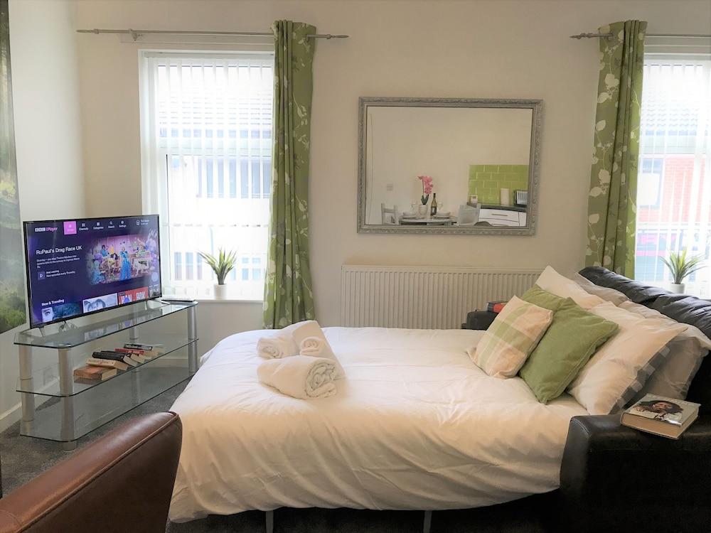 Restful 1-bedroom Flat in St Helens