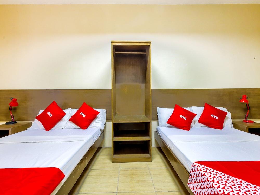 Metro Deluxe Residences