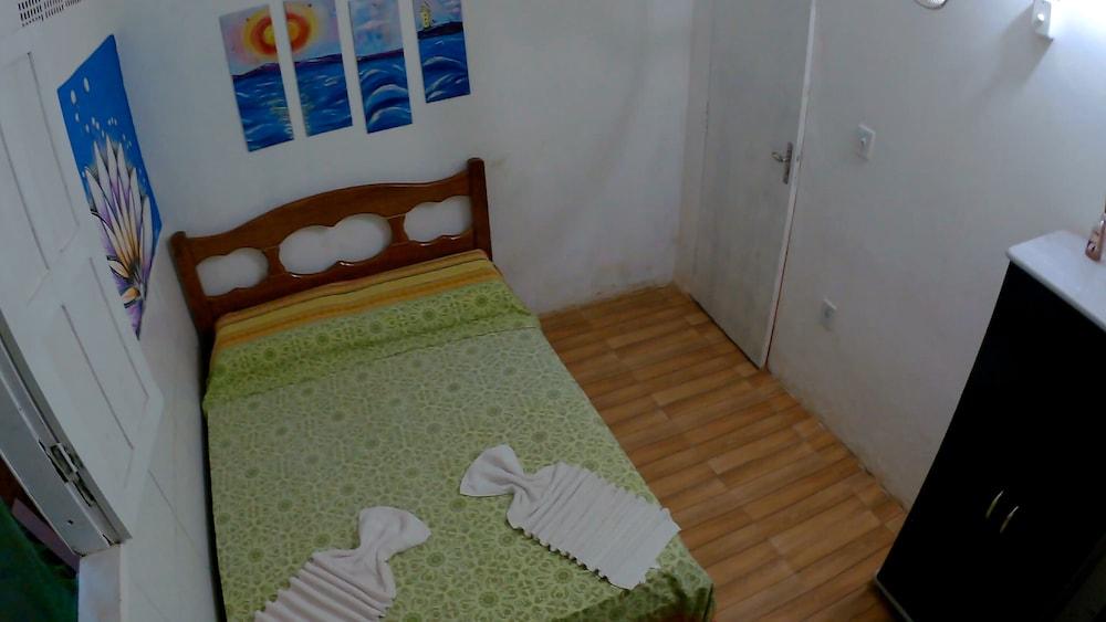 Quarto em Kitnet perto da primeira praia