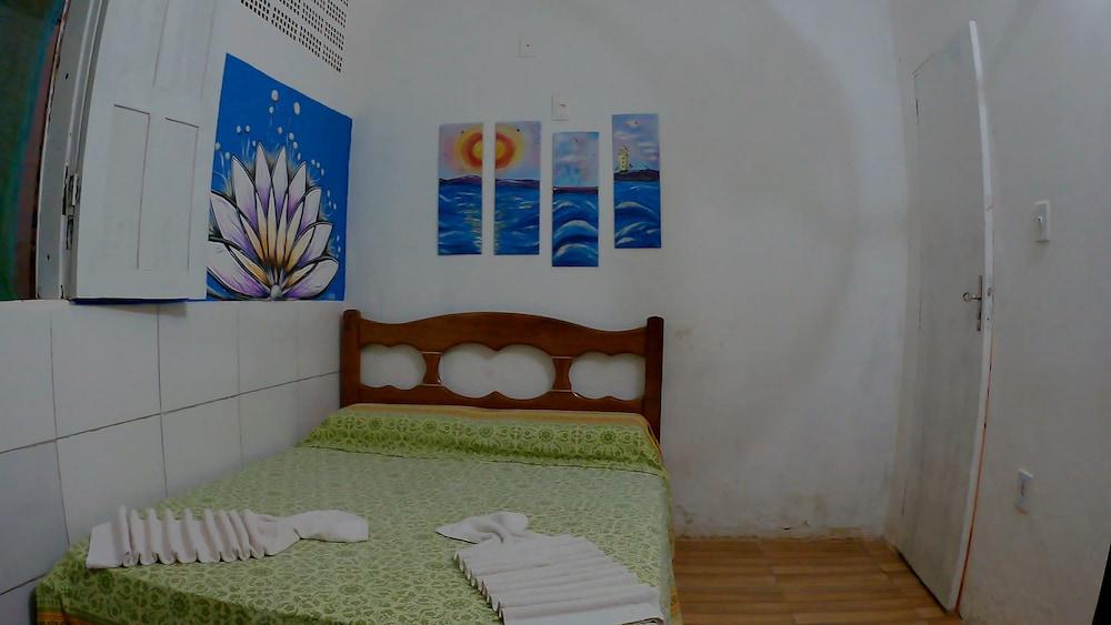 Quarto em Kitnet perto da primeira praia
