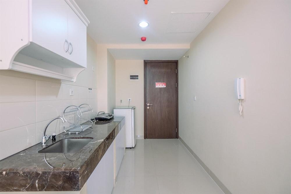 Fancy And Nice Studio Apartment At Nine Residence