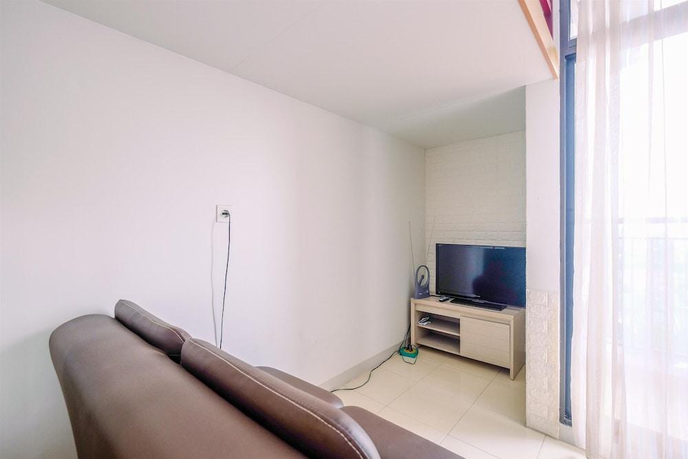 Comfortable Studio Room At Dave Apartment