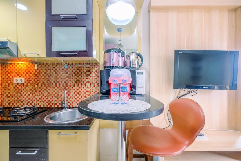 Spacious And Comfy Studio At Tamansari Sudirman Apartment
