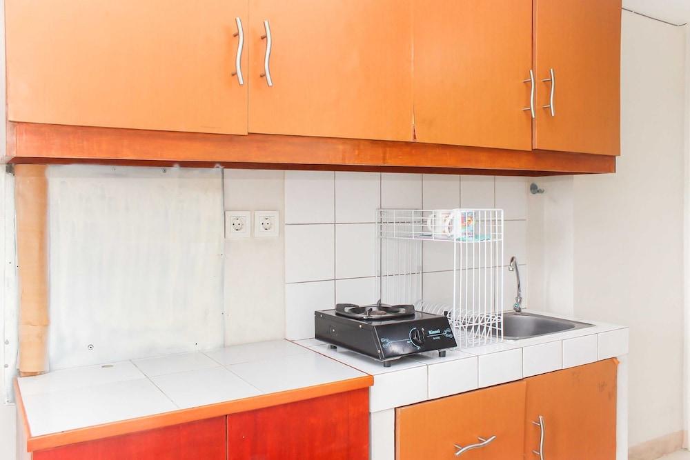 Nice And Comfort Studio At Springlake Apartment