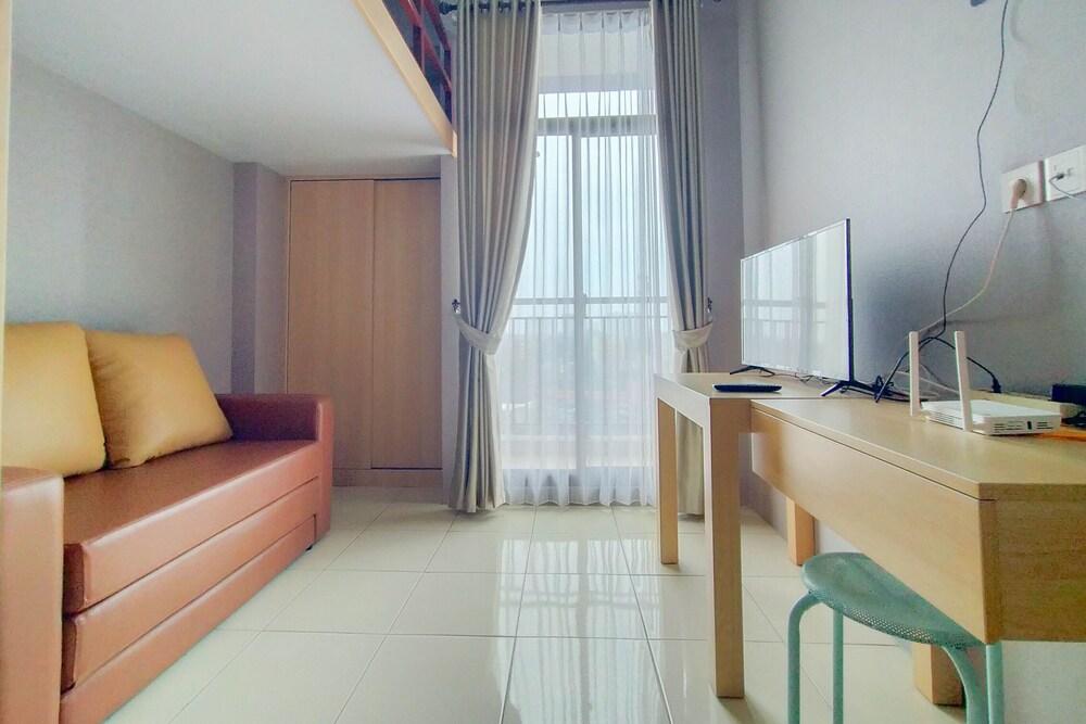 Simply Look Studio Room At Dave Apartment