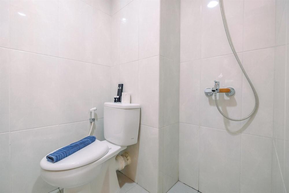 Nice Studio At Evenciio Margonda Apartment