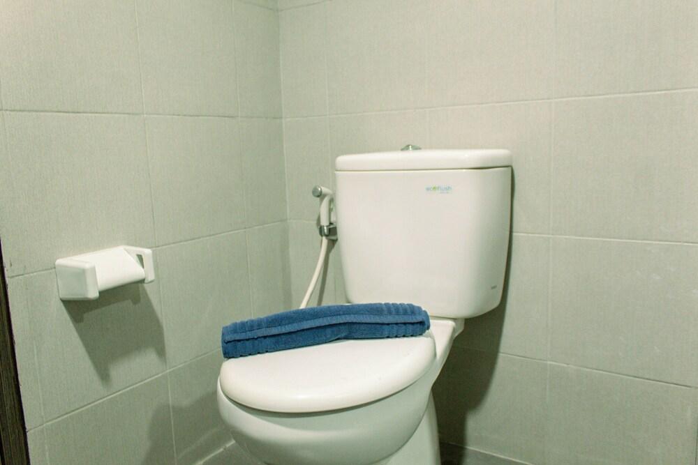 Nice Studio At Bintaro Icon Apartment