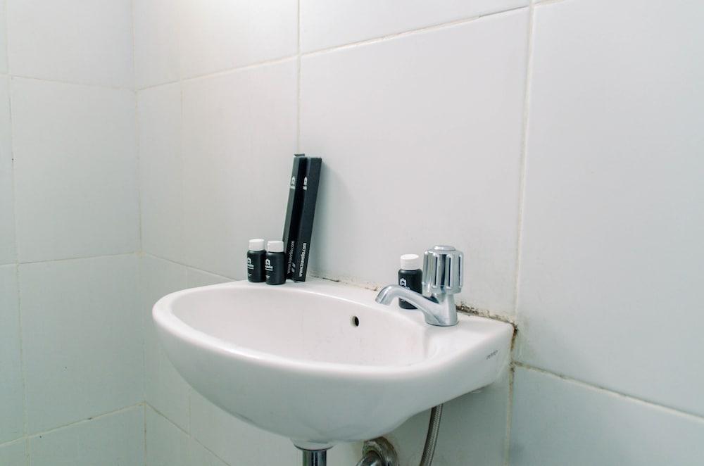 Comfort Studio Apartment Aeropolis Residence