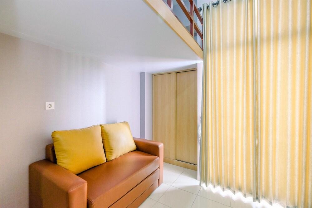 Affordable Price Studio At Dave Apartment