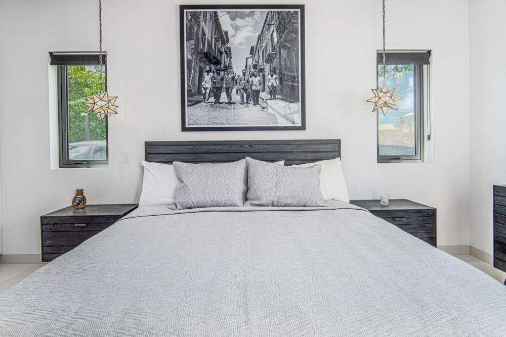 Onyx by Blue Sky Luxury