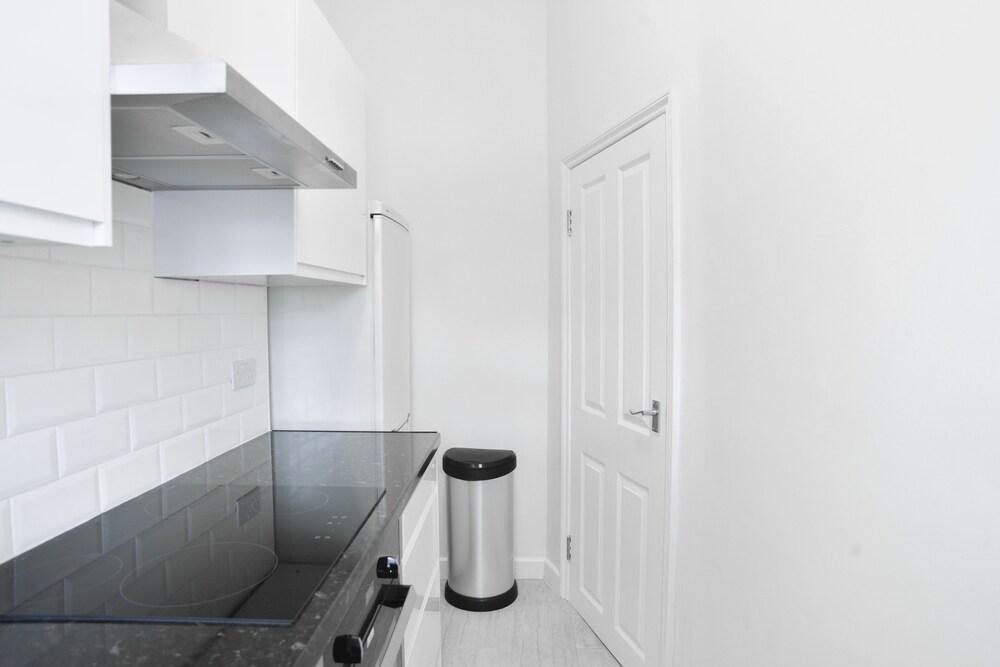 Studio Apartment In Euston