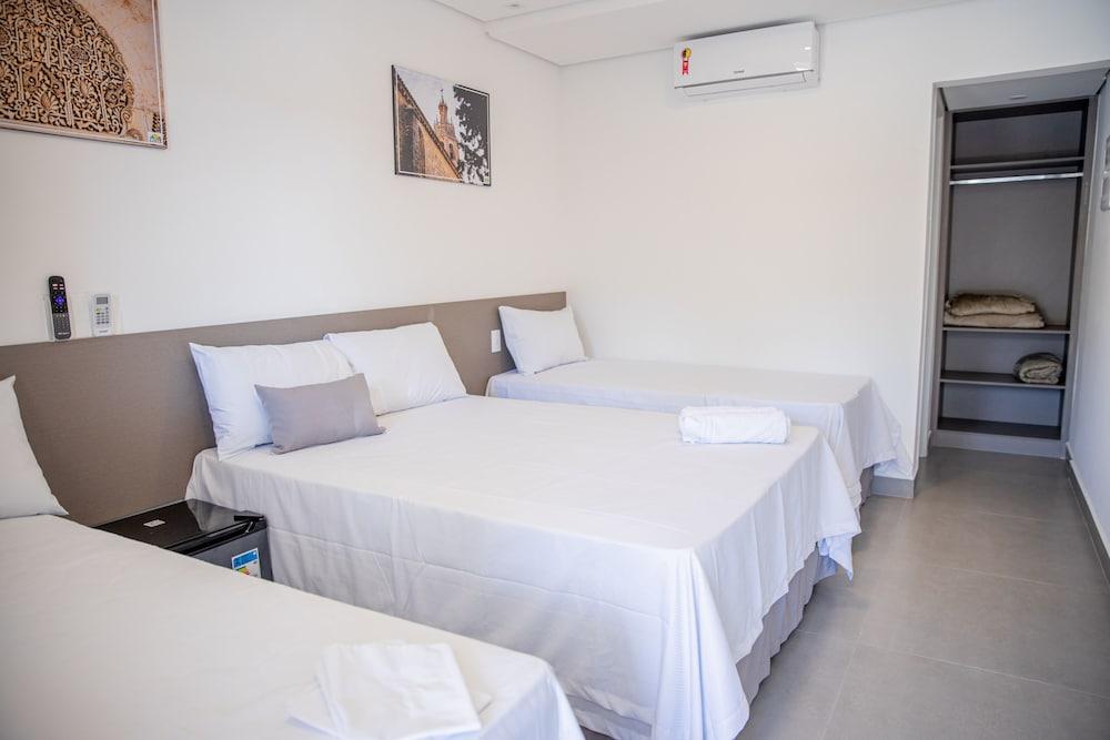 Cadiz Pousada e Lazer