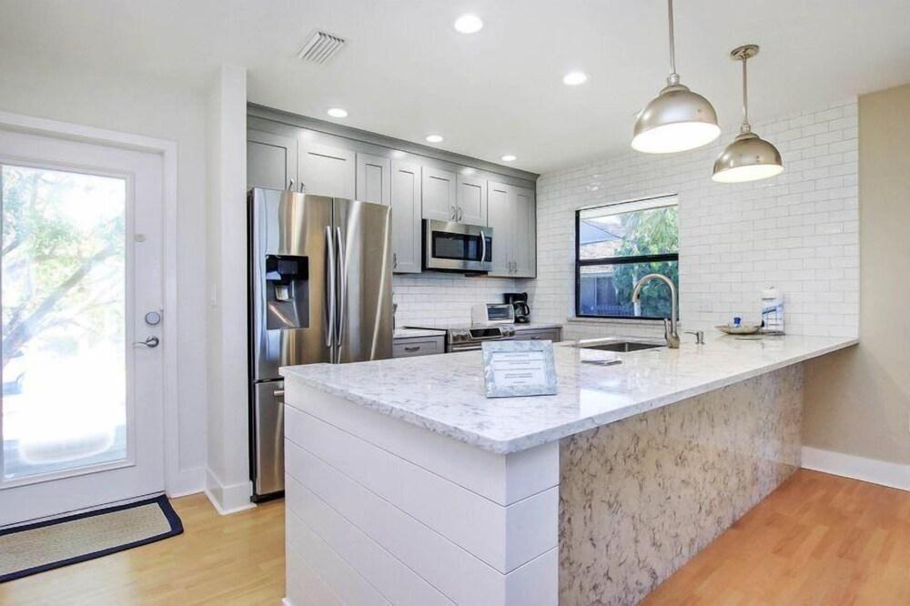 South Seas Beach House 22