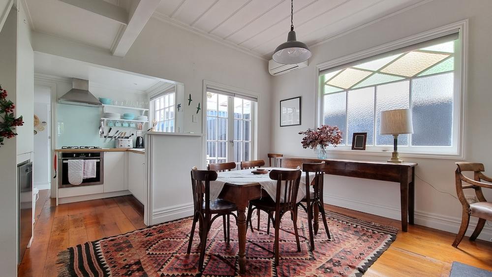 Timeless Heritage Grey Lynn 2BR Beauty