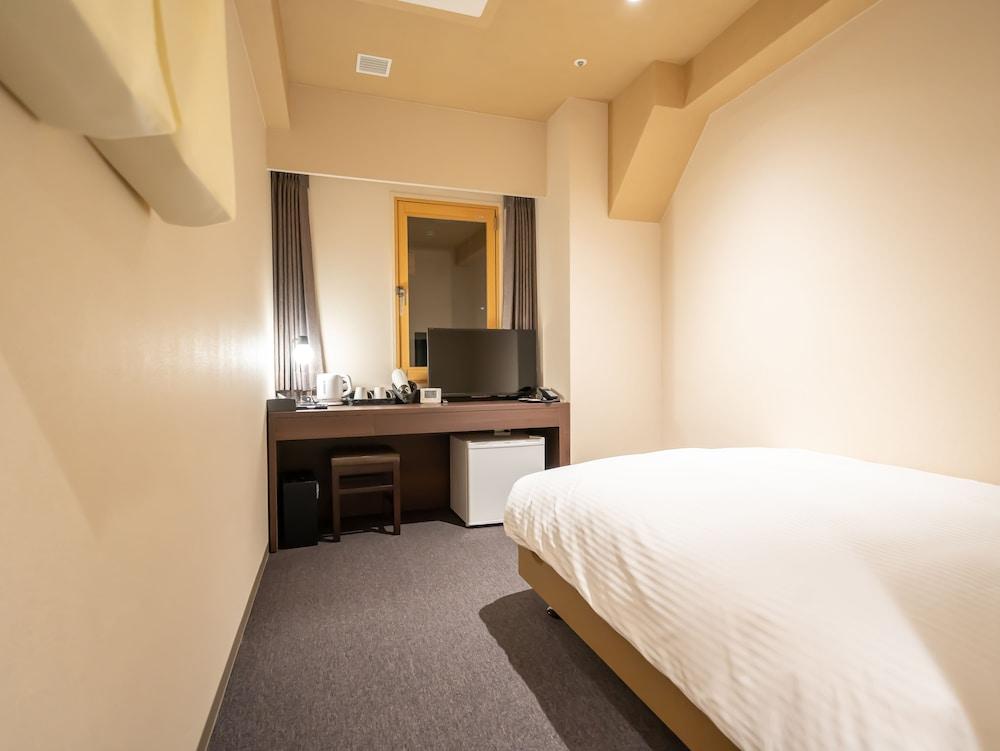 Shinsaibashi ARTY Inn