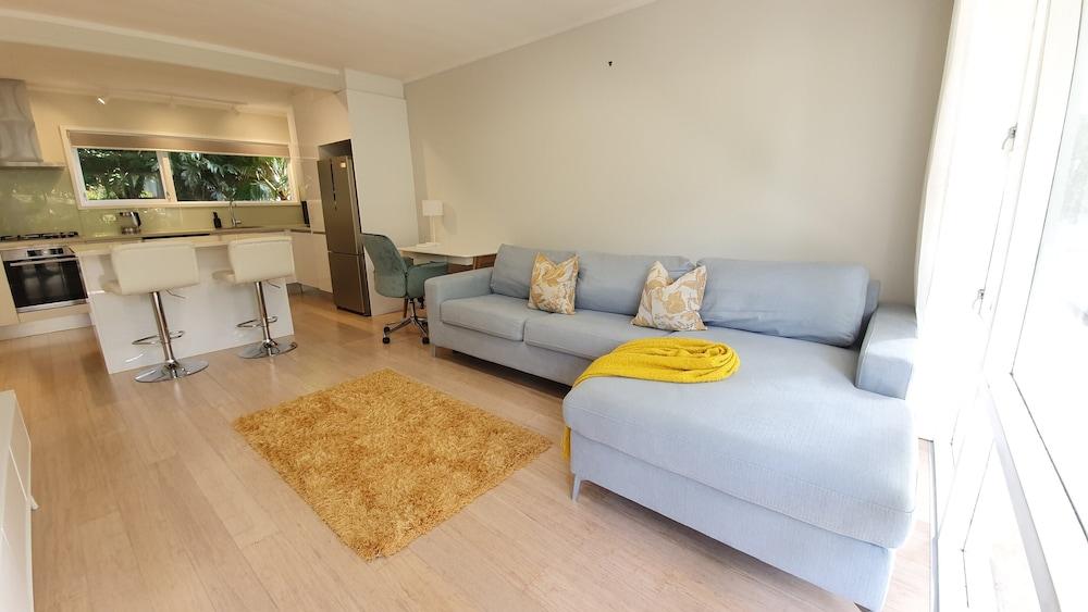 Herne Bay Gem Near Beach - Carpark