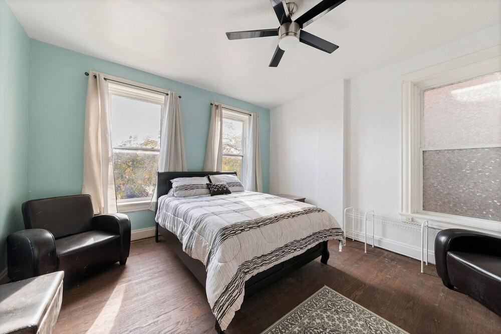 The Dobbs Manor 3 Bedroom Duplex by Redawning