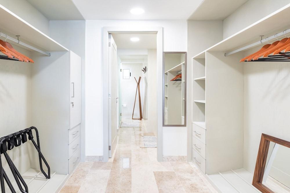 Casa Mia 3 bedroom At Mareazul 4 Apts by RedAwning