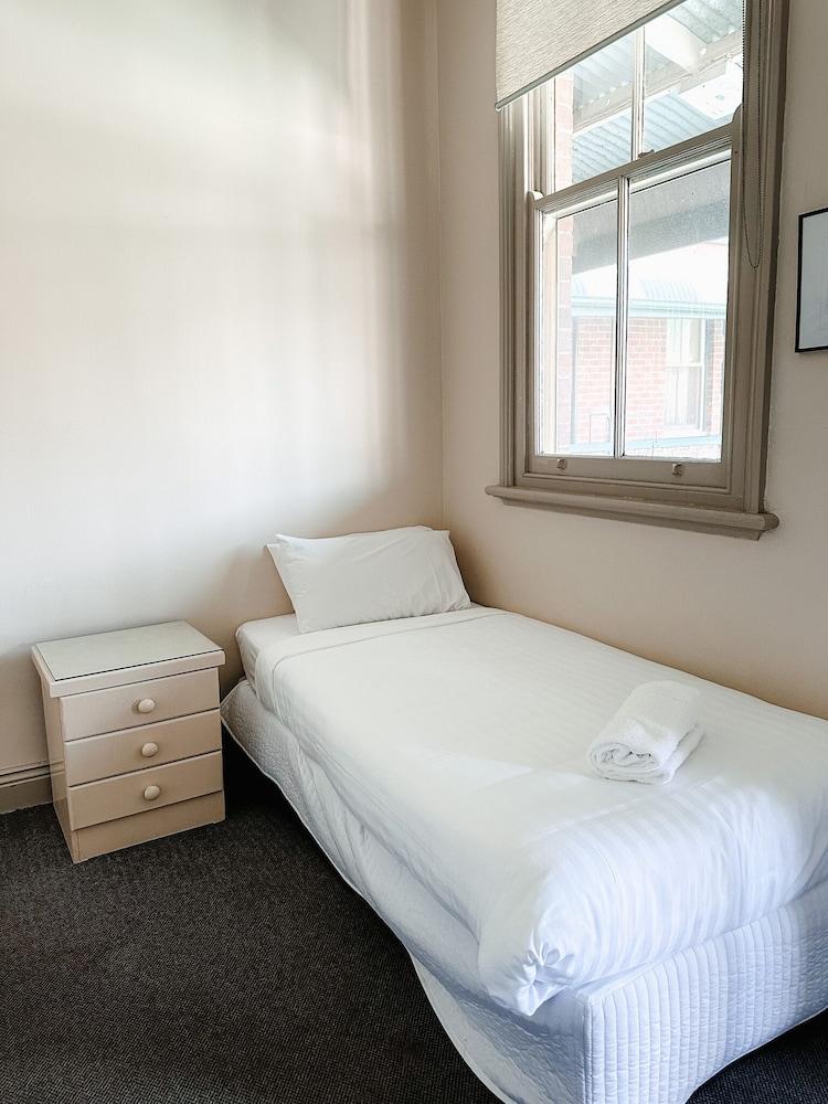 Central Hotel Stroud