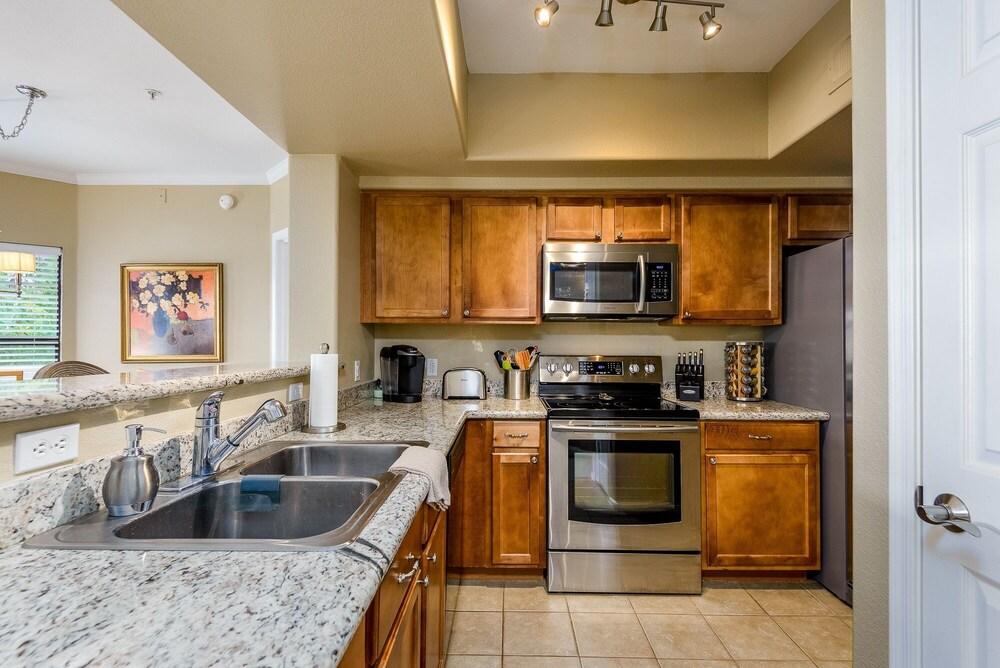 Villa Zen 2 Bedroom Condo by RedAwning