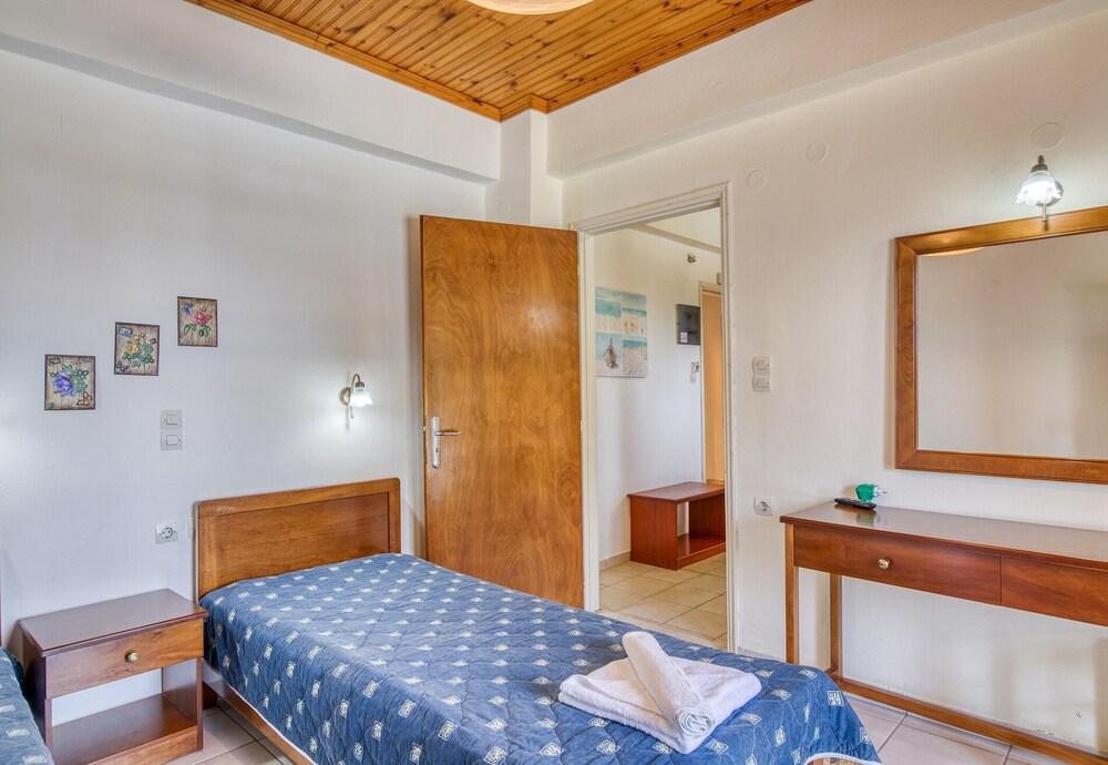 Zante Dolphin I Alykes