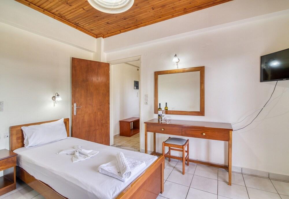 Zante Dolphin III Alykes