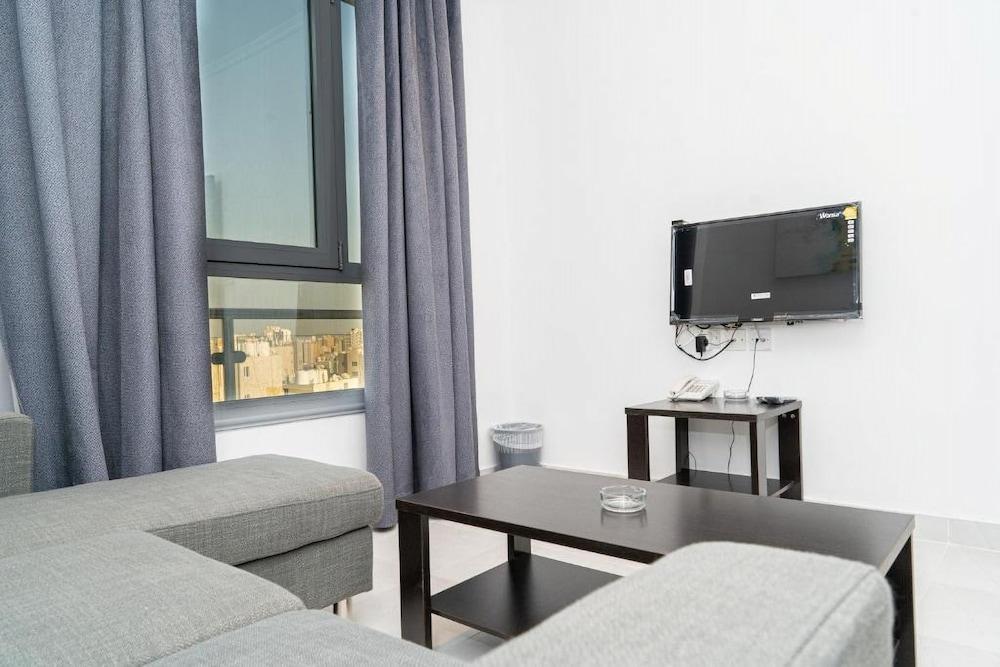 Atlantis Hotel Suites