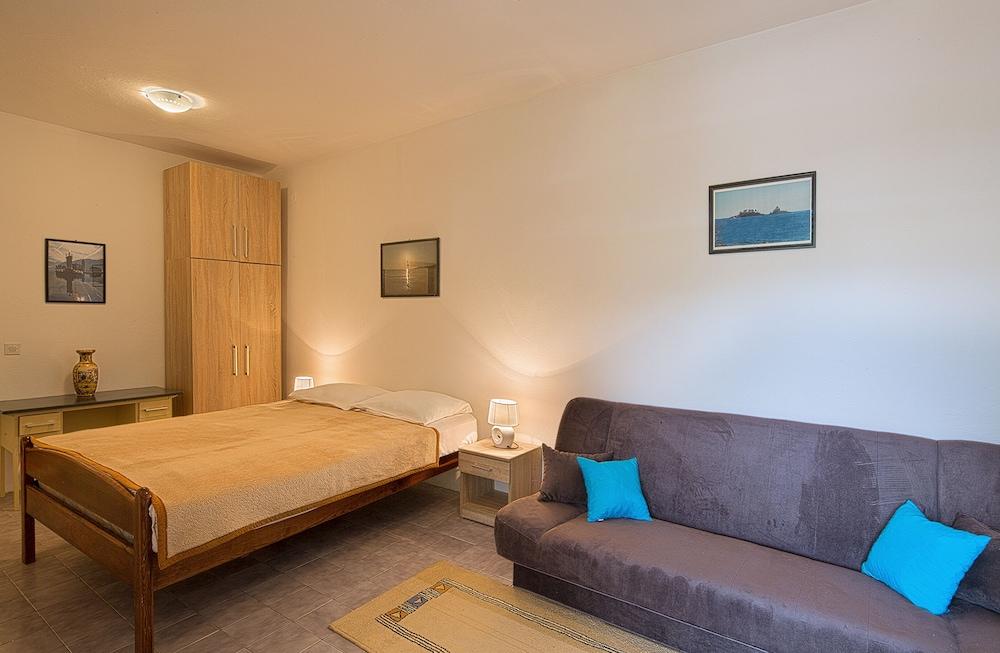 Madra rooms & apartments