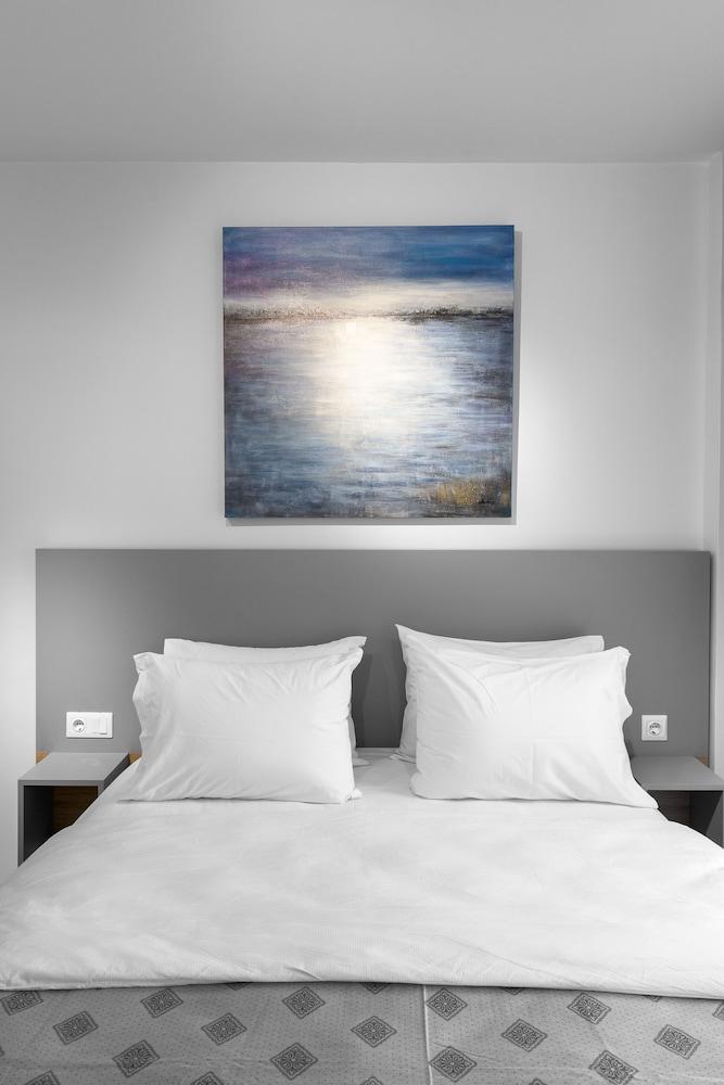 Hermes Nilie Hospitality MGMT