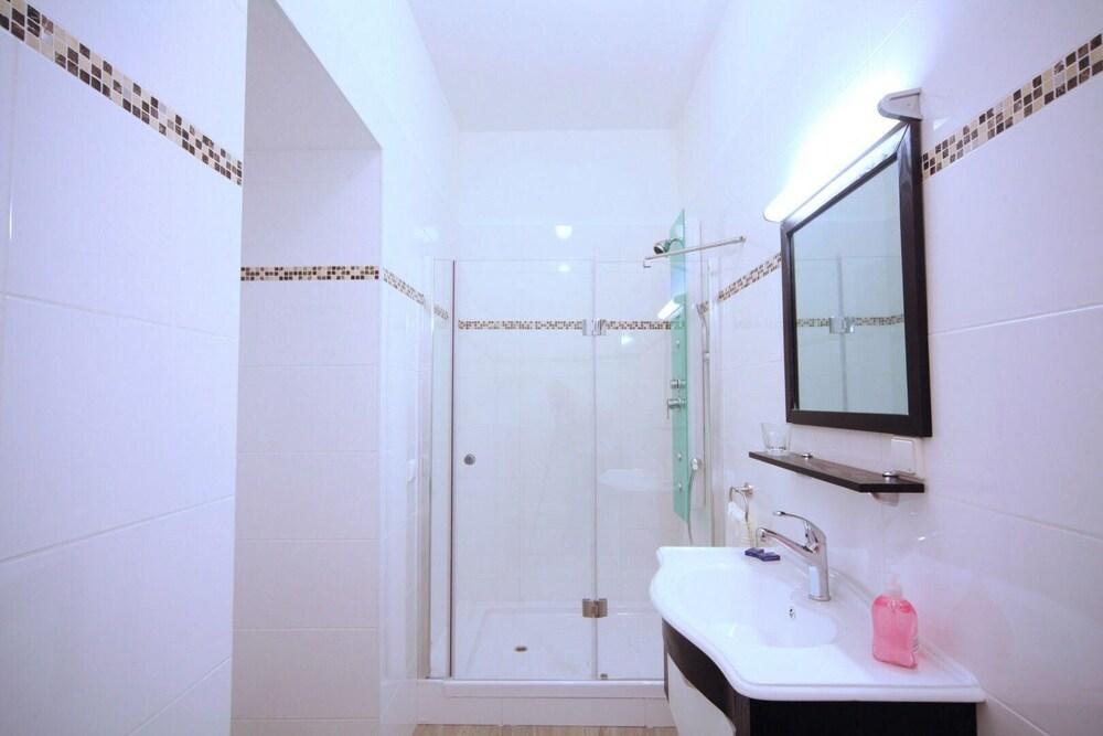 Graf Sobieski Studio Apartment 3