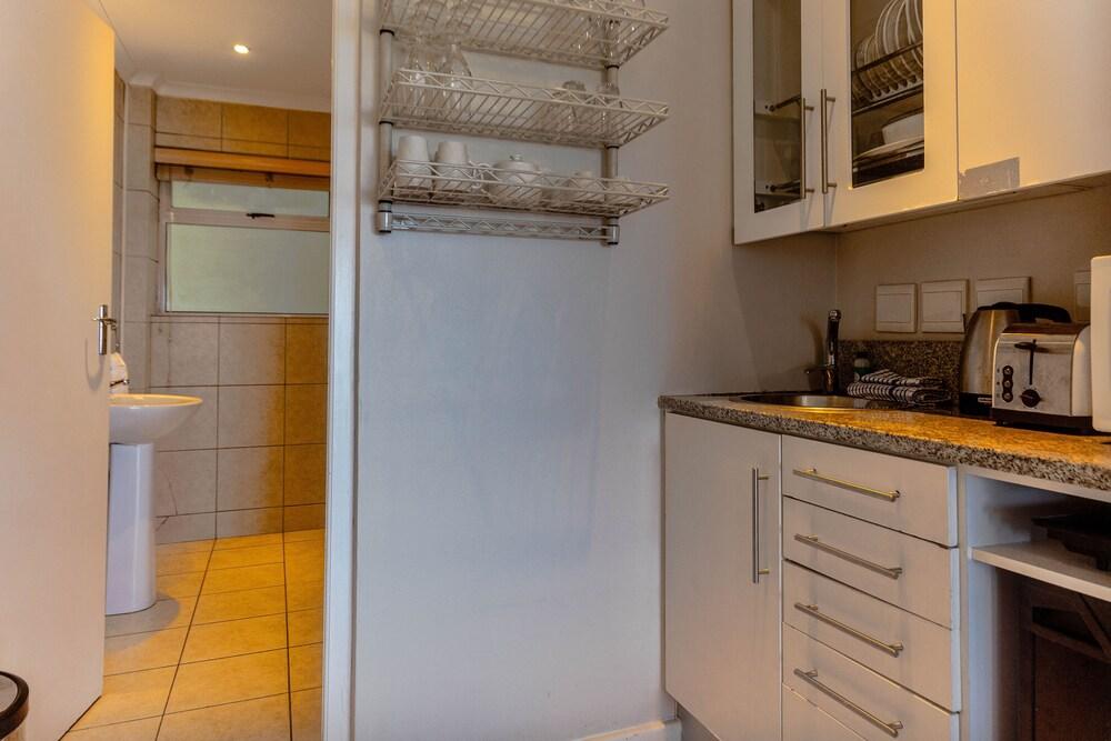 A Second Floor Studio With Sweeping Panoramic Views