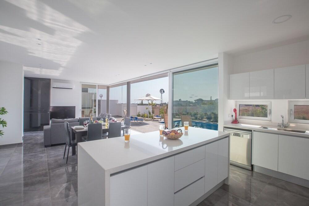 Protaras Holiday Villa Bp15