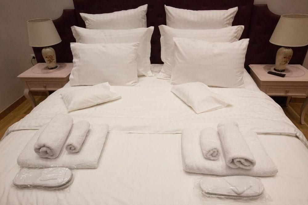 Acropolis Elegant Penthouse