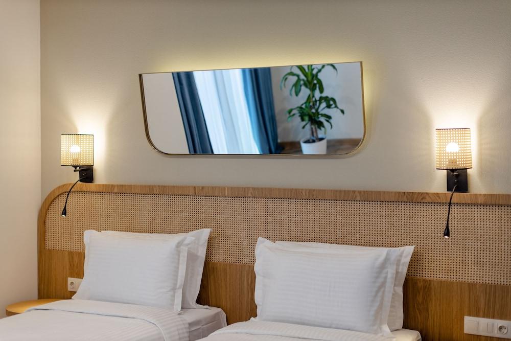 MiraMar Luxury Residences