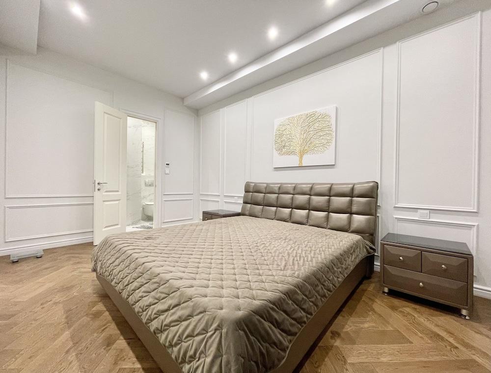 Home Apart Sverdlova str 26