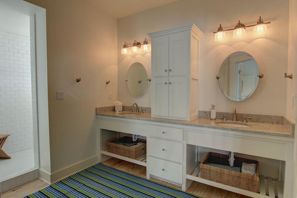 Tip'sea Saltbox 222 BE