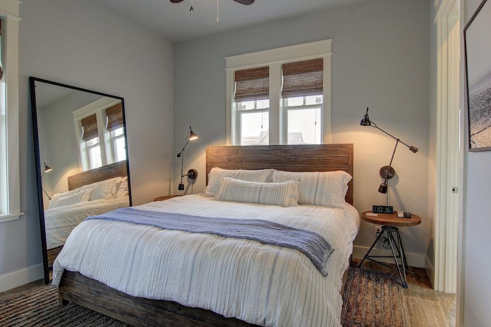 Coastal Charm 258 HI